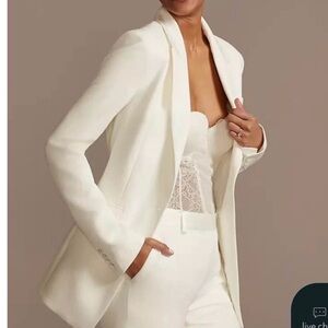 Beautiful Brand New Ivory David’s Bridal Suit Size 0
